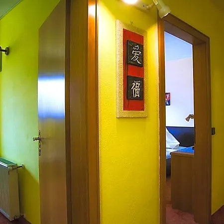Gaestehaus Goetz 드로볼라흐암파케르시