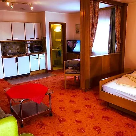 B&B Gaestehaus Goetz 3*