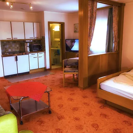 Bed and breakfast Gaestehaus Goetz 3*