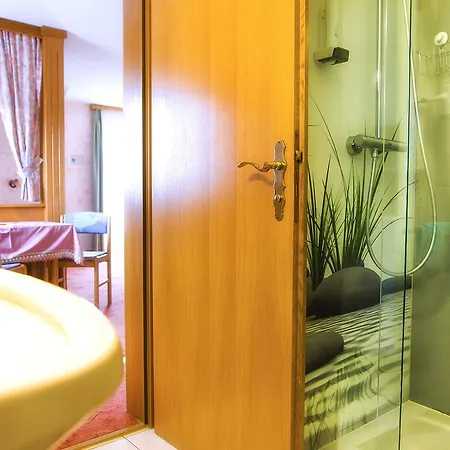 B&B Gaestehaus Goetz 3*