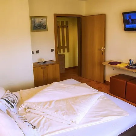 Gaestehaus Goetz Отель типа 