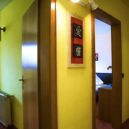 B&B Gaestehaus Goetz 드로볼라흐암파케르시
