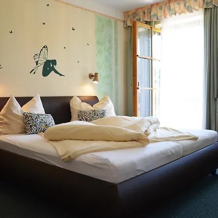 B&B Gaestehaus Goetz 드로볼라흐암파케르시