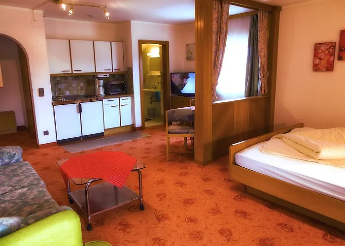 Bed & Breakfast Gaestehaus Goetz 3*