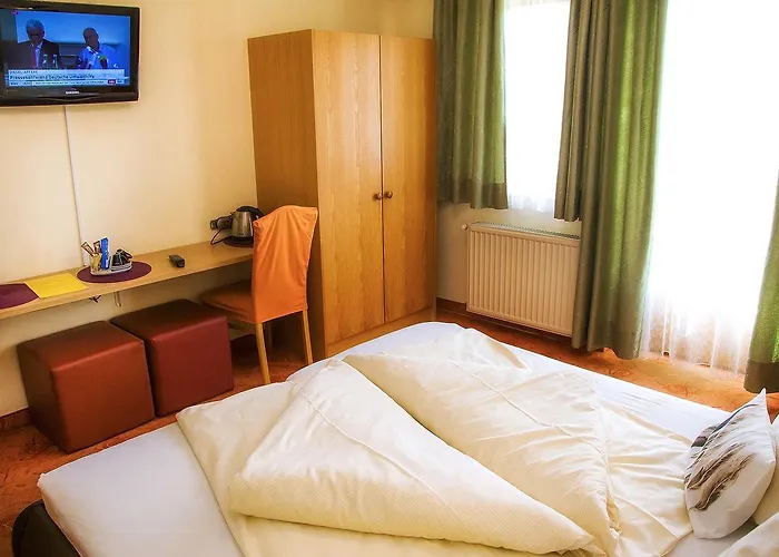 Bed & Breakfast Gaestehaus Goetz 3*