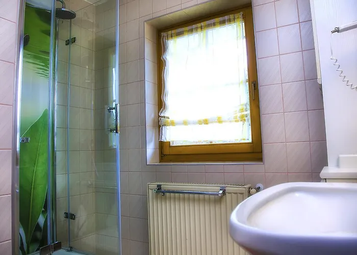 Gaestehaus Goetz Bed & Breakfast Drobollach am Faakersee