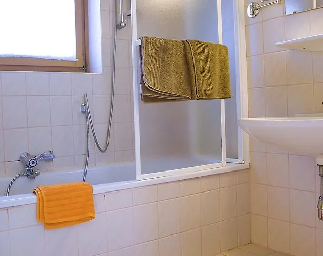 Gaestehaus Goetz Bed & Breakfast Drobollach am Faakersee