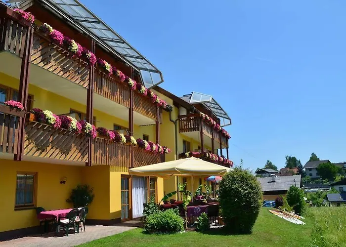 Bed & Breakfast Gaestehaus Goetz 3*