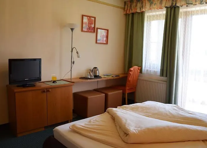 Bed & Breakfast Gaestehaus Goetz 3*