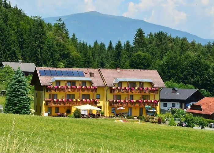 Gaestehaus Goetz 3*